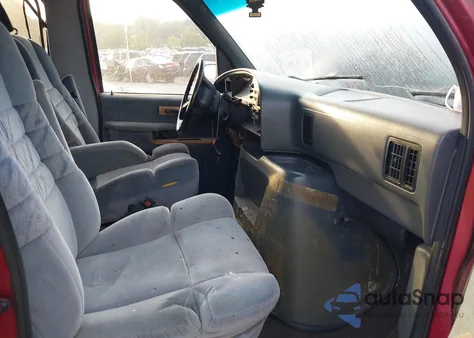 1993 Ford Econoline E150 Van из США, поврежденный, VIN 1FDEE14N7PHA36228